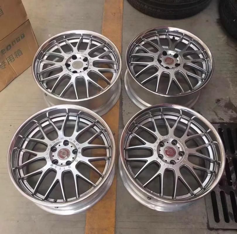 9j轮毂可支持的轮胎宽度范围广泛,最大可至265毫米,最小则适应245毫米