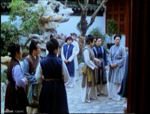 "刁奴"吴新登家的是故意欺负探春吗?不,我们都冤枉她了