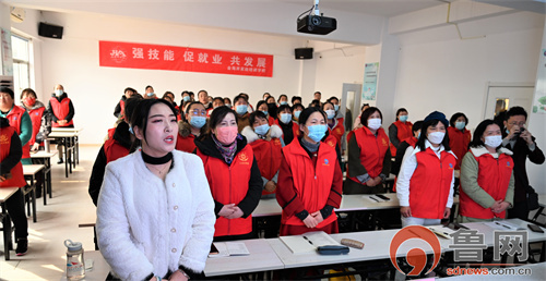 青岛西海岸新区隐珠街道走进社区送温暖