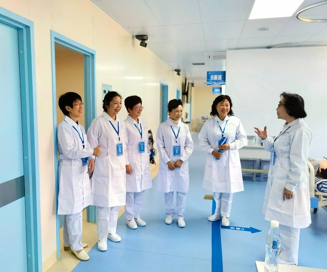 学护理是一种什么体验?四川这所高校学子这样说