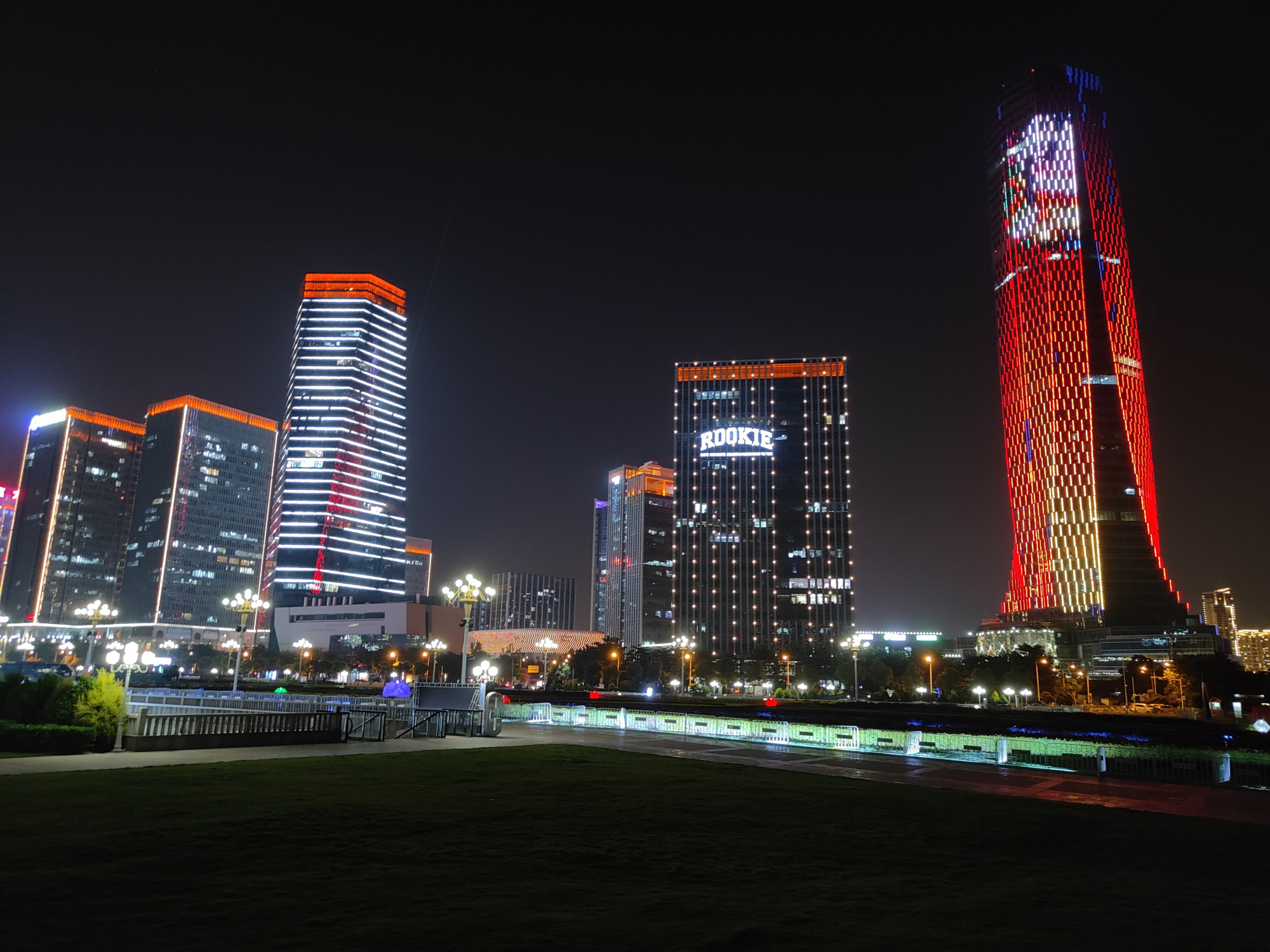 厦门岛外集美杏林湾一片景色极美