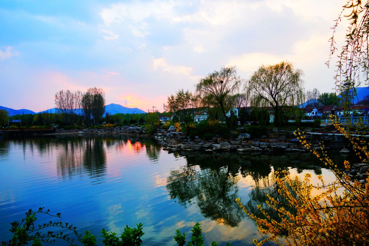 博山五陽湖美輪美奐的夜景的