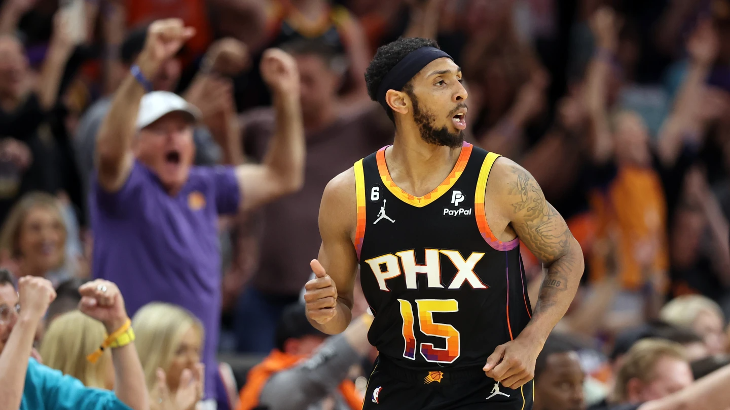 马刺裁掉后卫卡梅隆-佩恩,季后赛曾砍下31分