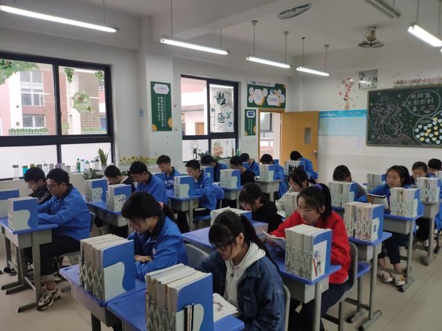 成都石化工业学校ahk化工国际班教室文化建设顺利完成