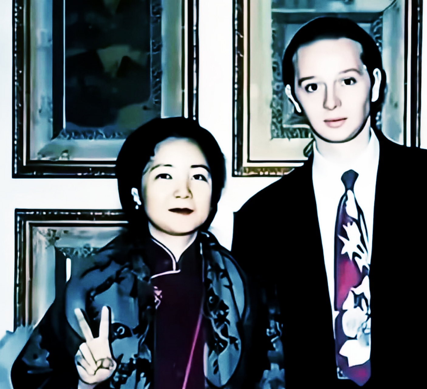 1990年代,"邓丽君"和男友"保罗"的合影.