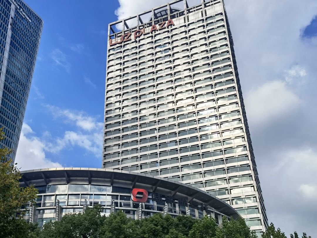 知"烂"而进?陆家嘴信托地产大违约 涉多家知名房企