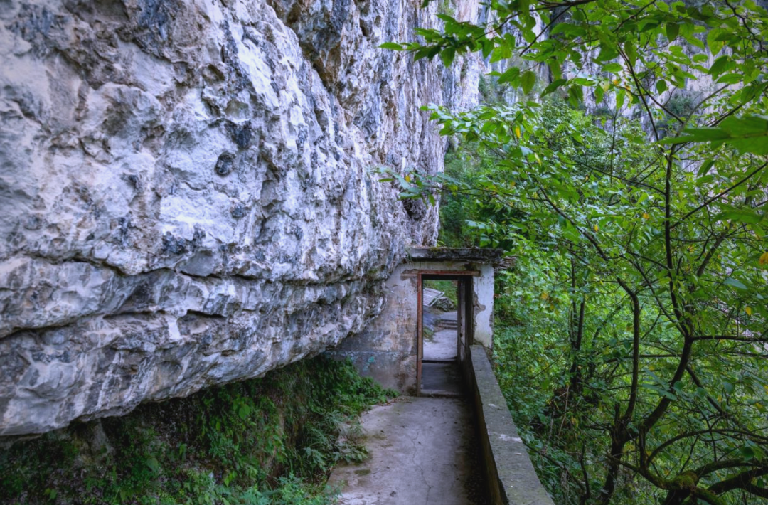 镇雄县五德天坑溶洞群项目:旅游投资新机遇