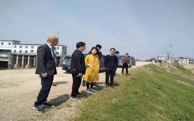 巾帼河长李文诚