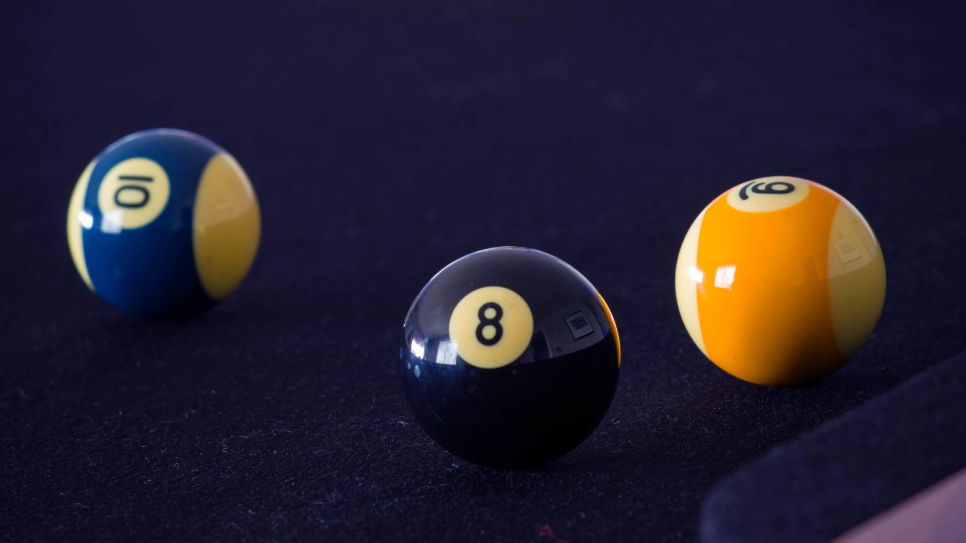 中式台球打进黑八,分情况有不同的判罚