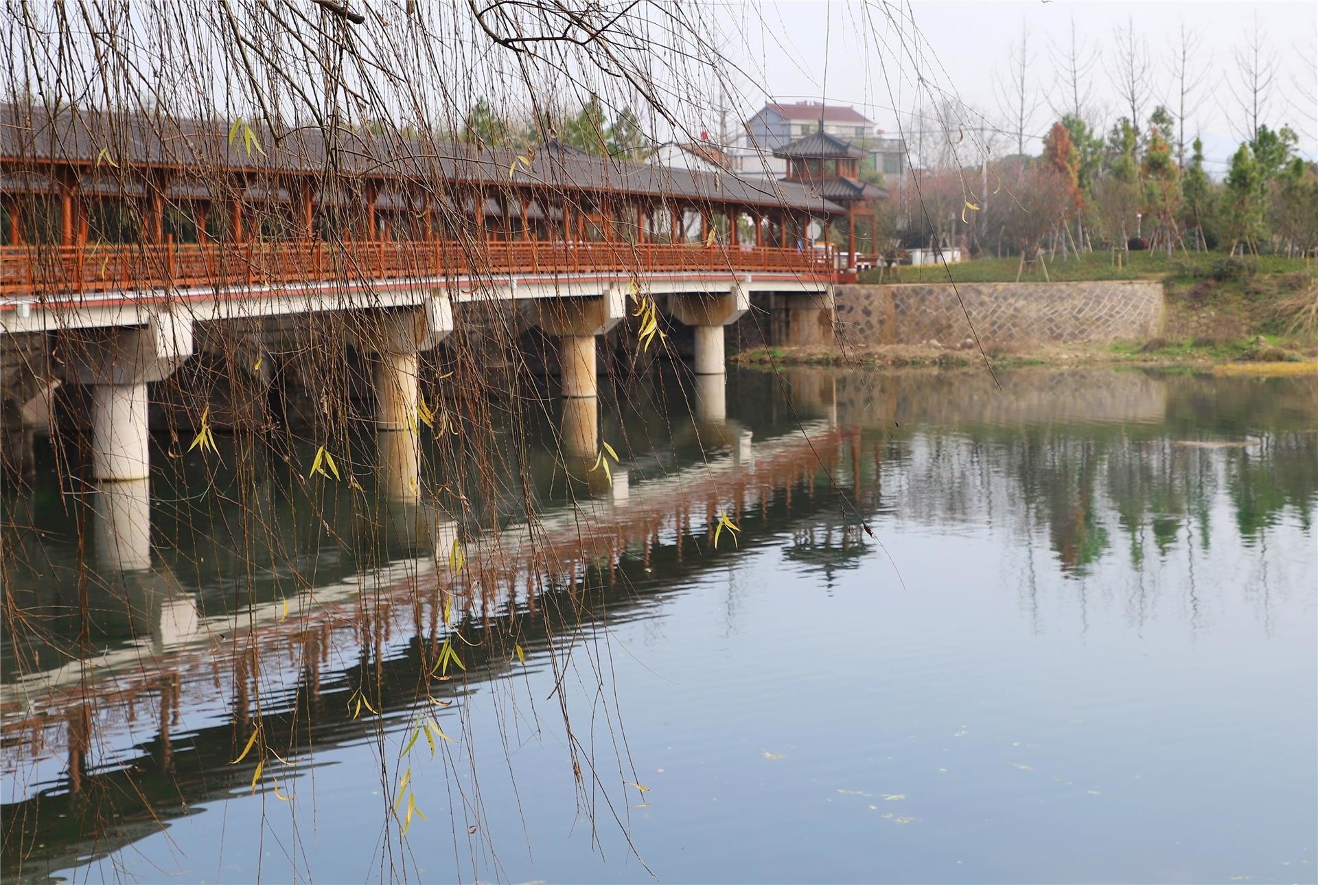 婺城老人写歌赞美白沙溪