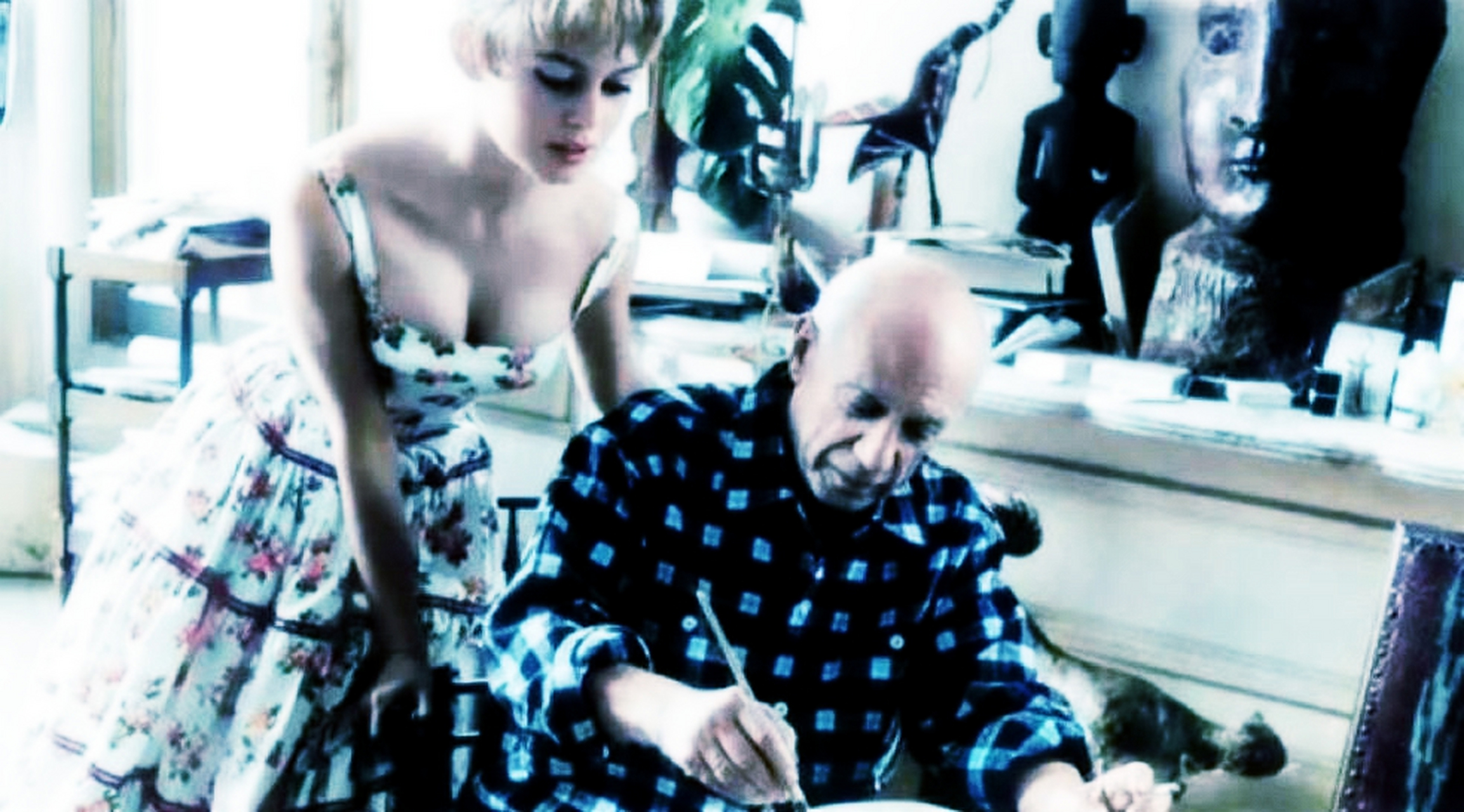 50年代的毕加索与法国性感女星碧姬芭铎.