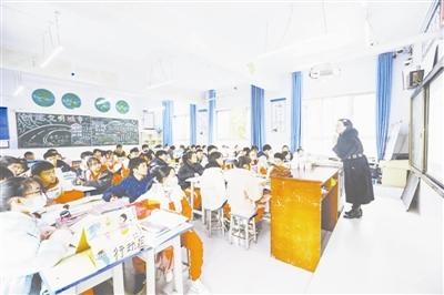 毕节八中:校园文化绽光彩 素质教育谱新篇