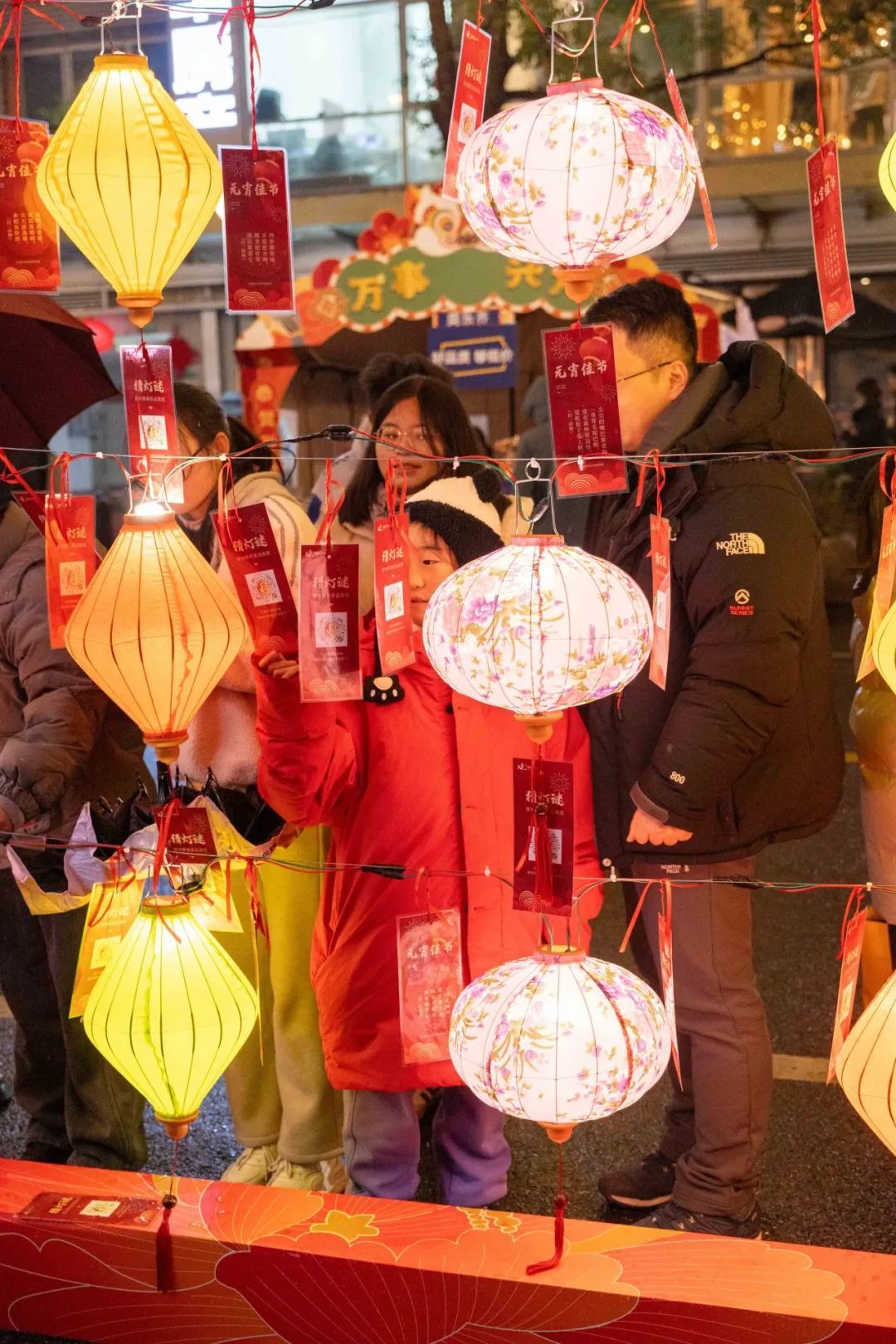 万事兴龙!大学路这场市集好热闹丨爱申活 暖心春