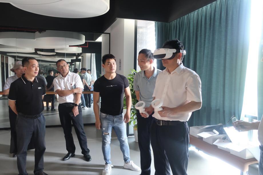 区人大常委会副主任沈洪相一行调研我区全国科普示范区创建工作