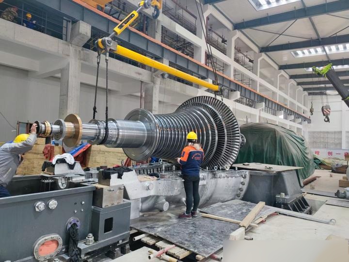 为什么汽轮机里的叶片有大有小?