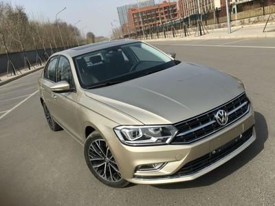 2016款大众新宝来车子有几个颜色可选?就一个镭金?