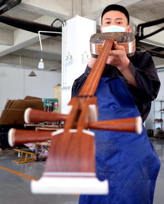 河北肃宁:创新传承 传统三弦工艺焕发新生机