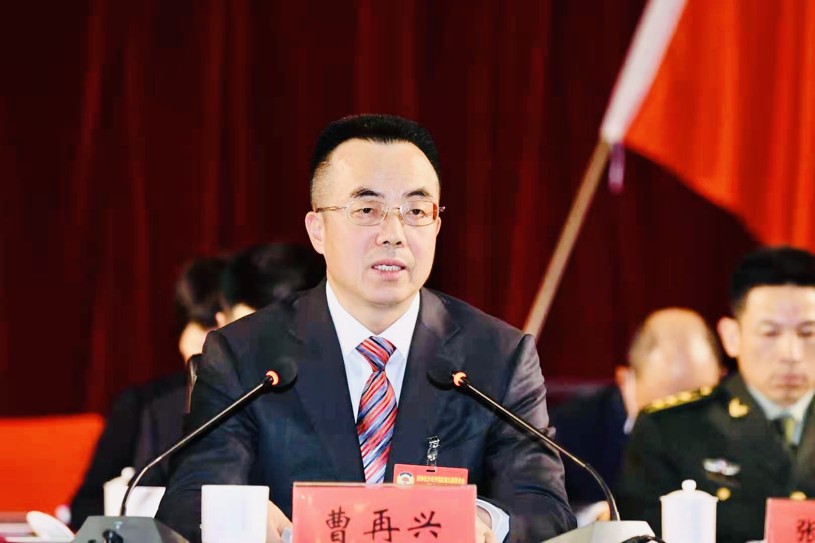 一纸"网红基地"提案催热8亿大产业