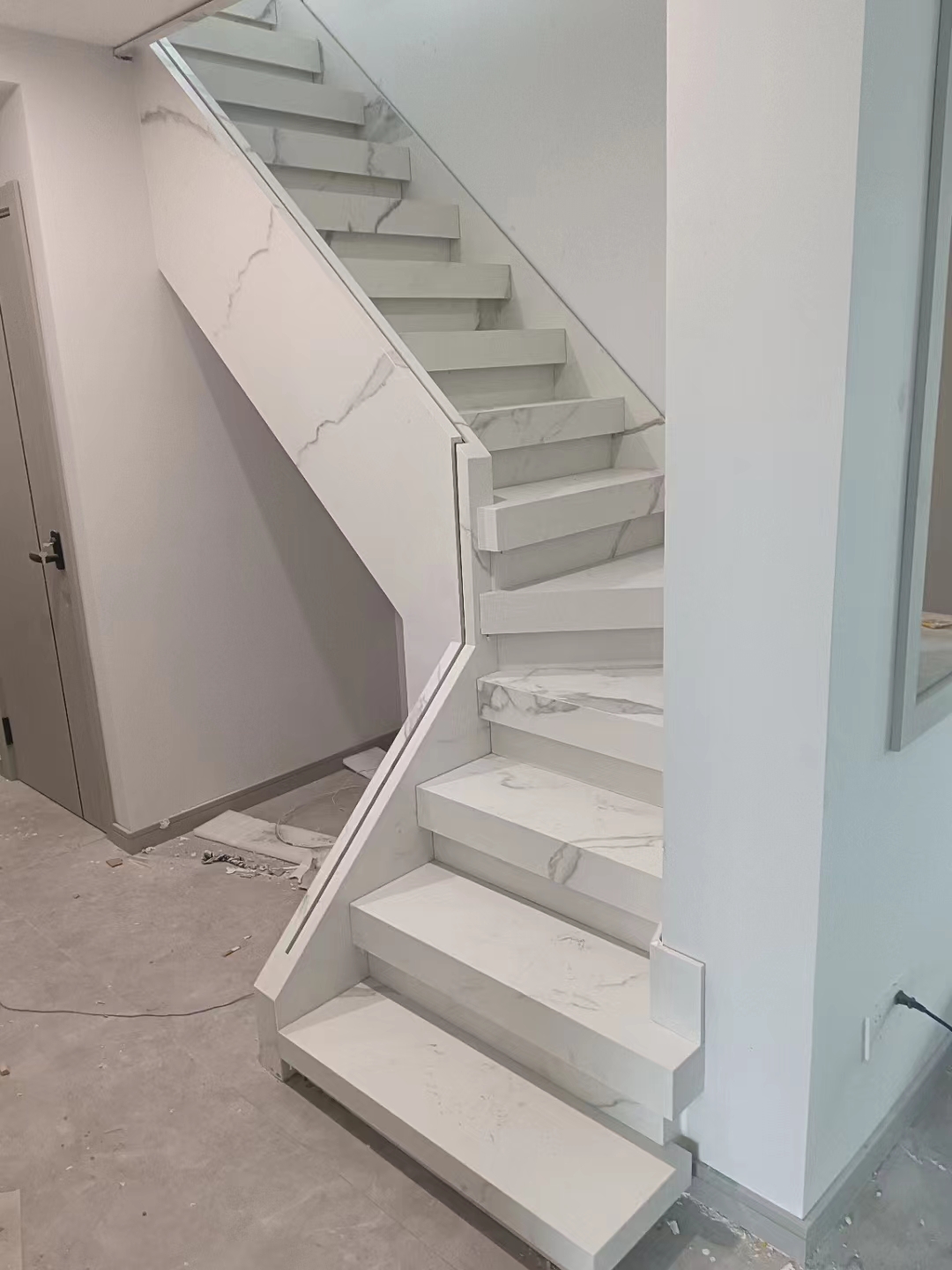 上海岩板全屋整装网红岩板悬浮楼梯效果展示上海邦大岩板批发加工