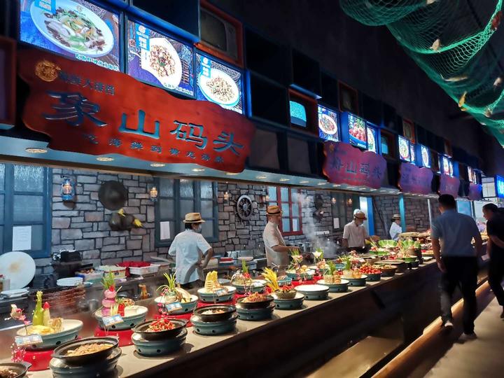 "有了鲜味,感觉又活过来了!"13岁的黄龙海鲜大排档变样了