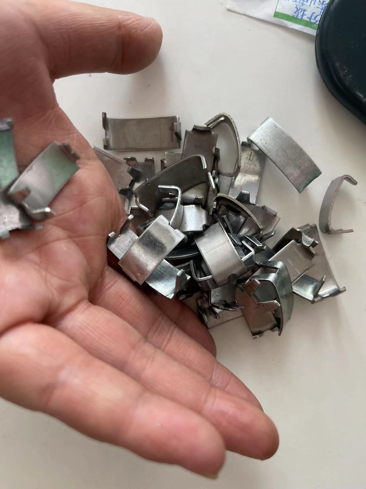 刀片刺绳刺圈卡扣刺丝滚笼仓储笼铁皮折叠铁丝笼网片连接配件