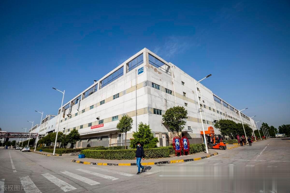 富士康从越南拉回大量设备和模具,转了一圈才发现,中国最靠谱