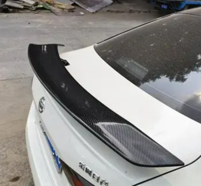 汽车加装尾翼能过年检吗?