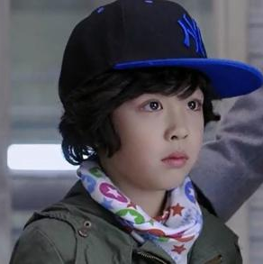 童星朱佳煜,不仅是演员,更是13岁拥有飞机执照的天才少年