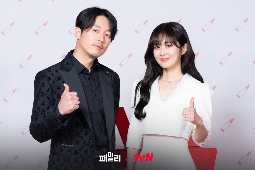 张娜拉搭档过的韩剧男星1:《特务家族》张赫