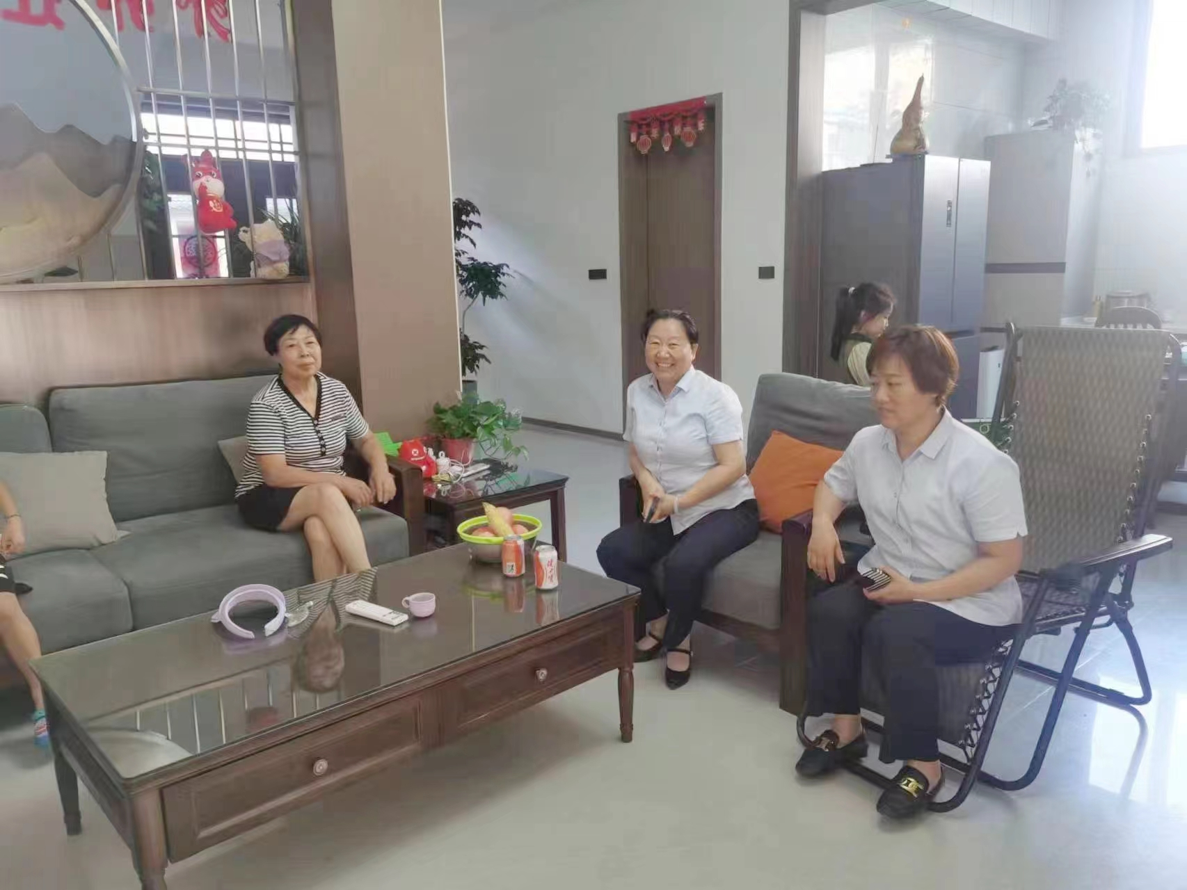 家访送清凉 关怀沁人心——武陟农商银行开展家访工作