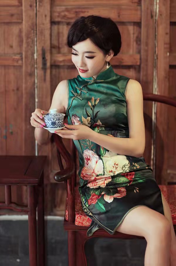 「原创」七律·中华旗袍