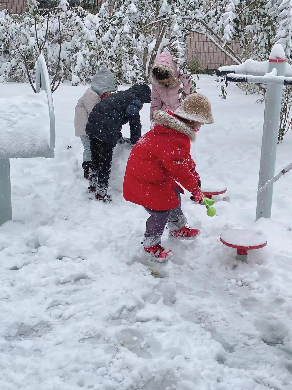 作文课实习老师带孩子打雪仗,回来个个文思泉涌,3个步骤是关键