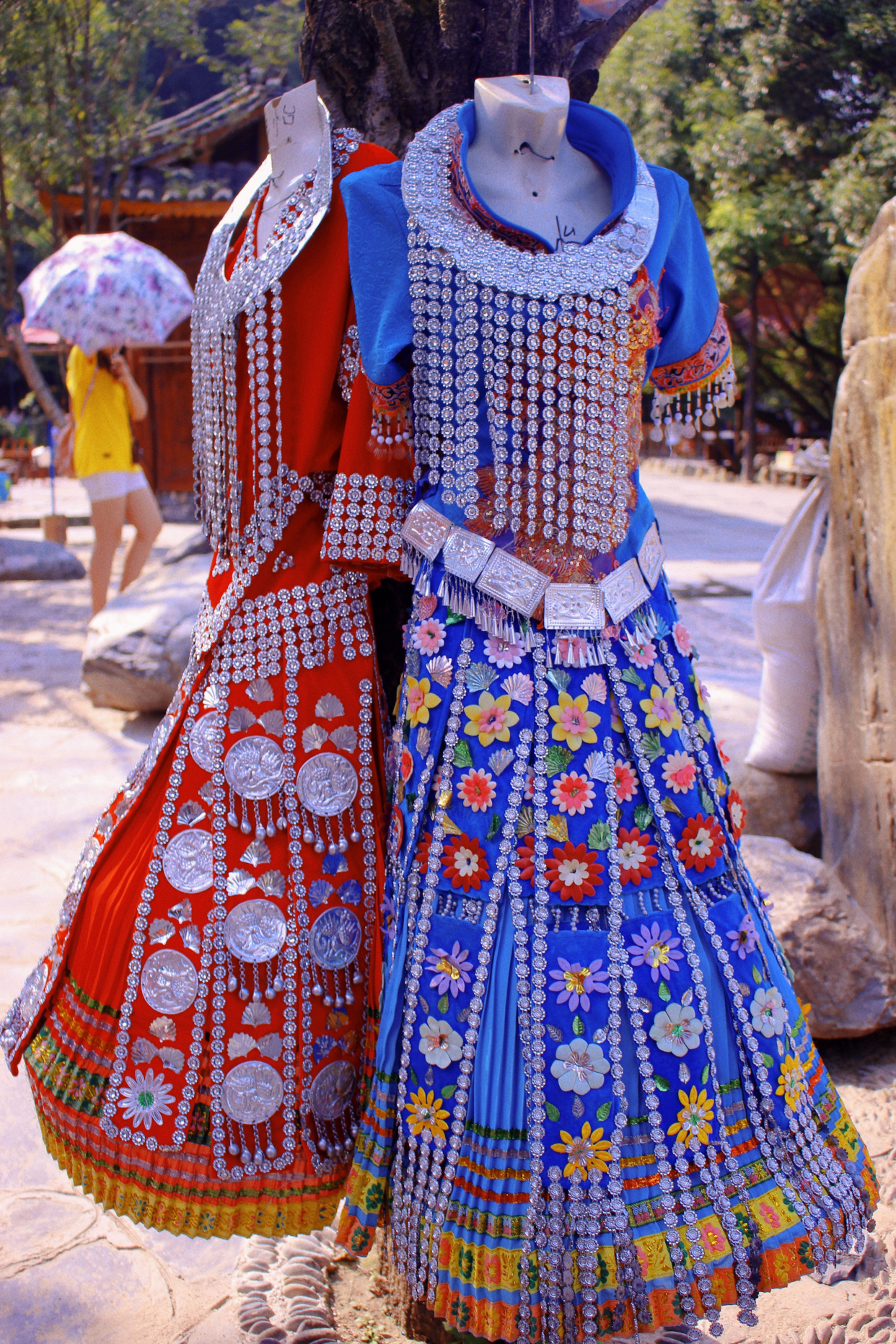 为什么不能喝苗族女人敬的酒,来到贵州苗寨才知道,真的不敢喝