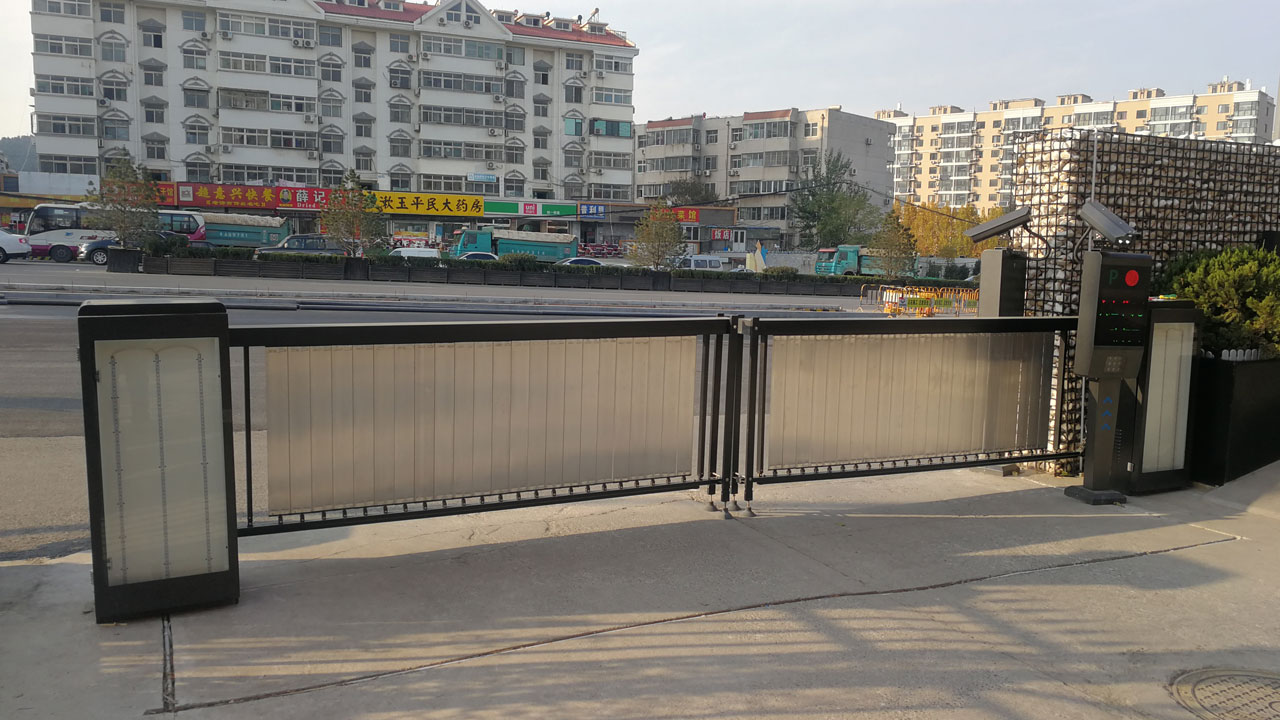 镇江的小区门禁道闸起落杆