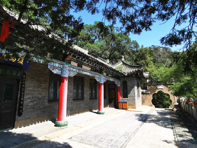 辽宁龙泉寺图片