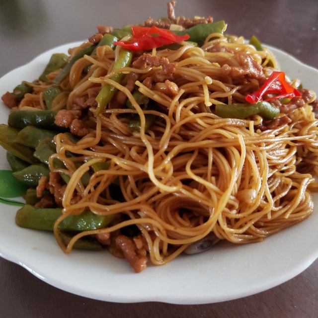 豆角肉丝卤面,一大盘都不够吃