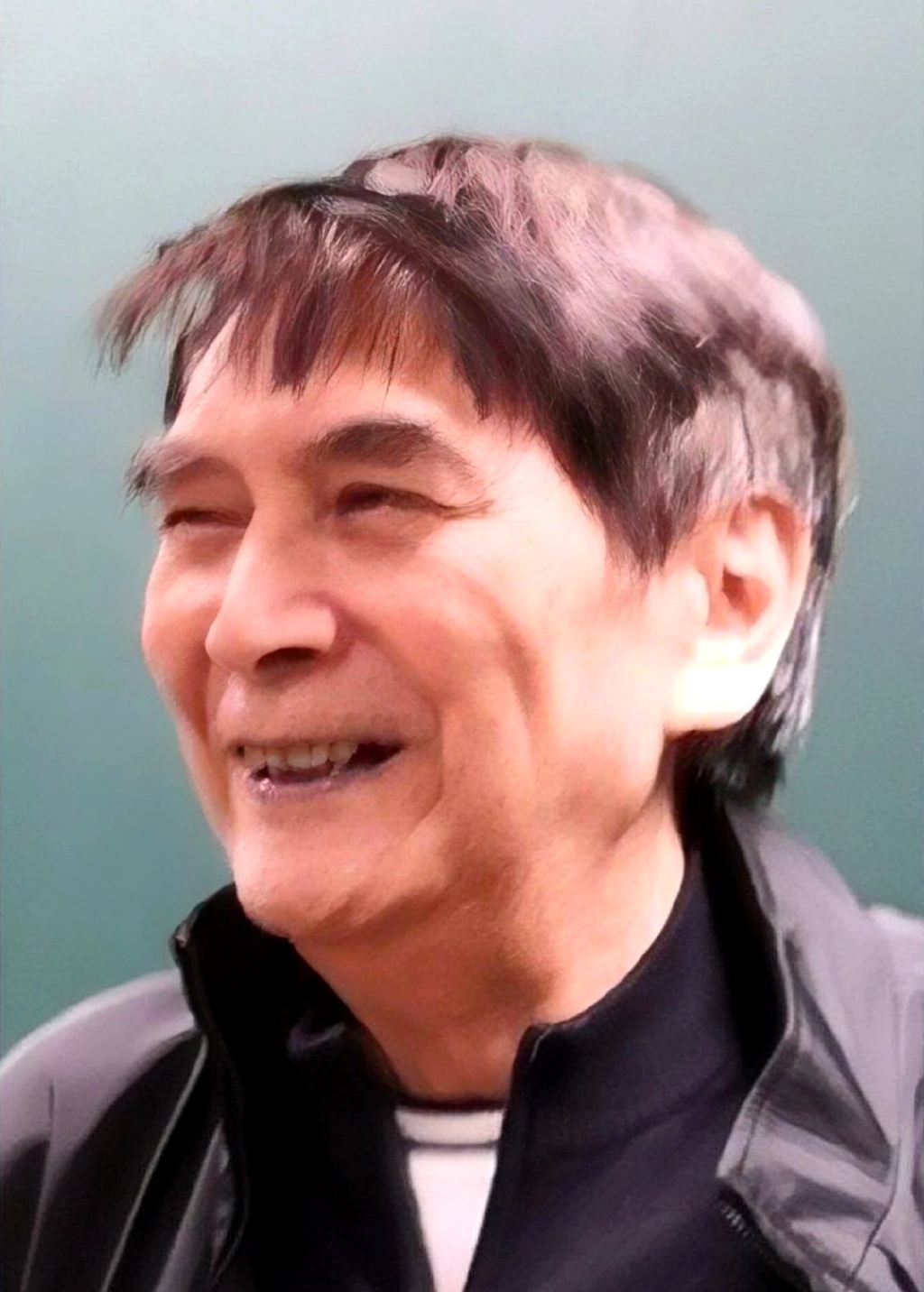 上译著名配音演员严崇德去世,他在电影《追捕》中为横路敬二配音