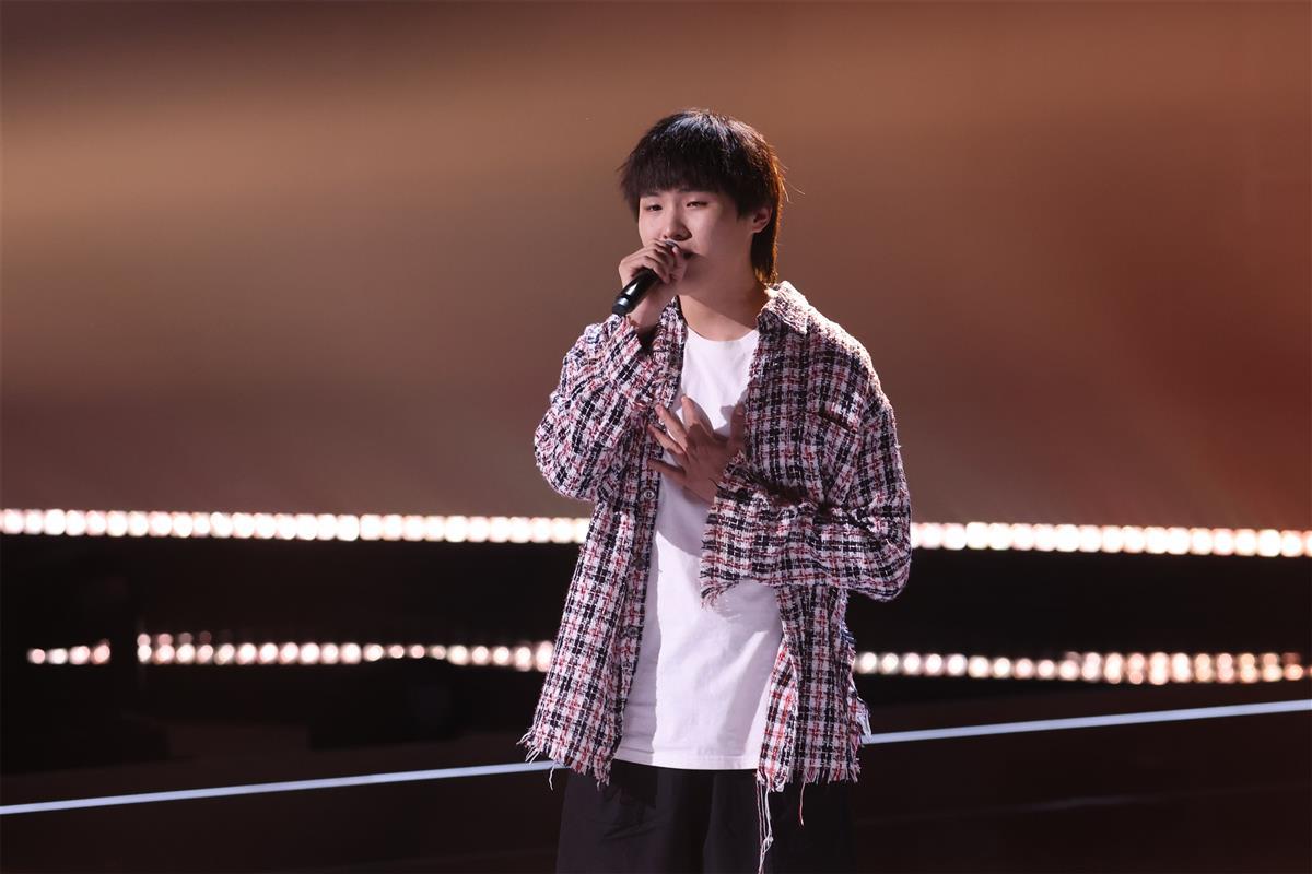 中国好声音首播看了没湖北小伙一开口梁静茹就转了