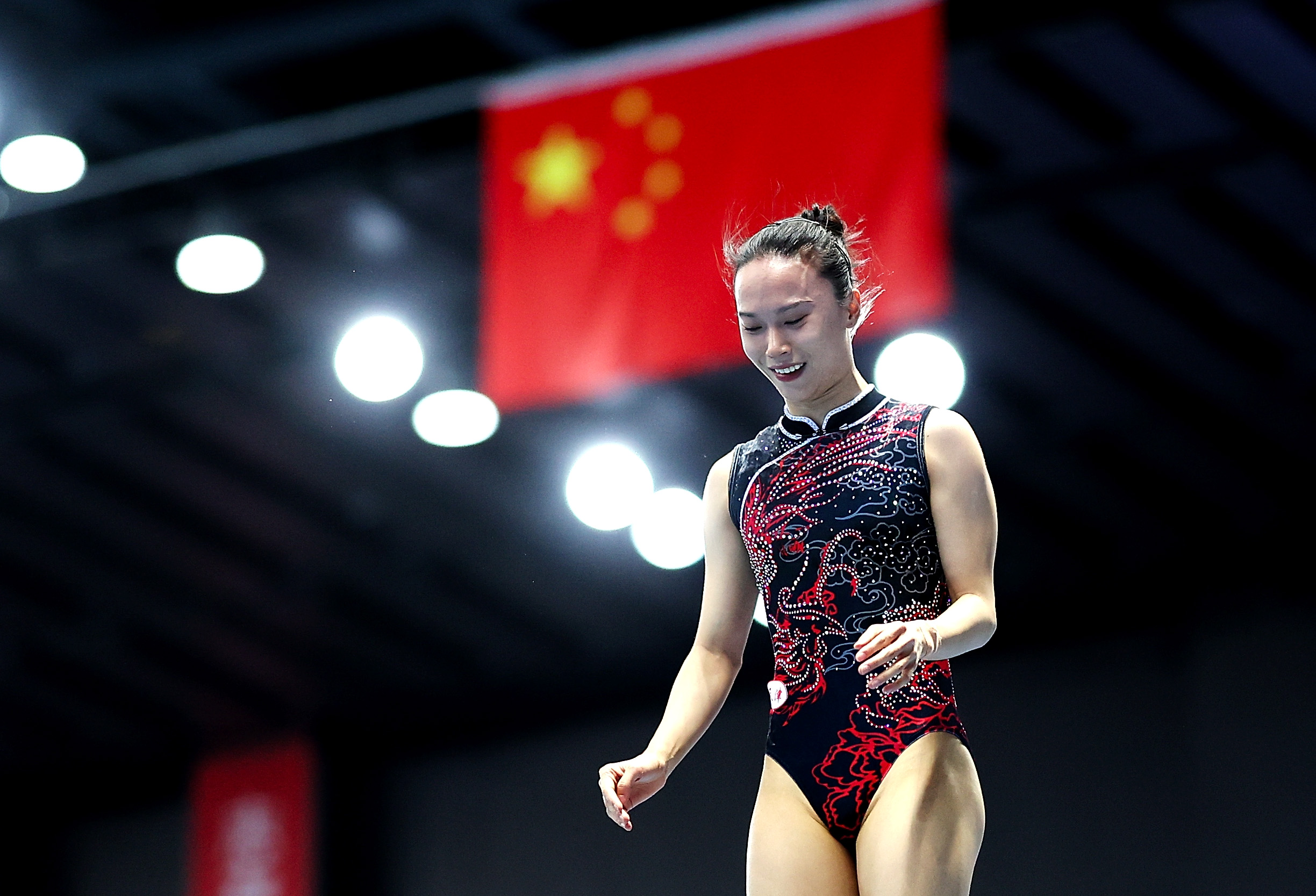 (体育)蹦床——全国冠军赛:朱雪莹获女子网上个人冠军