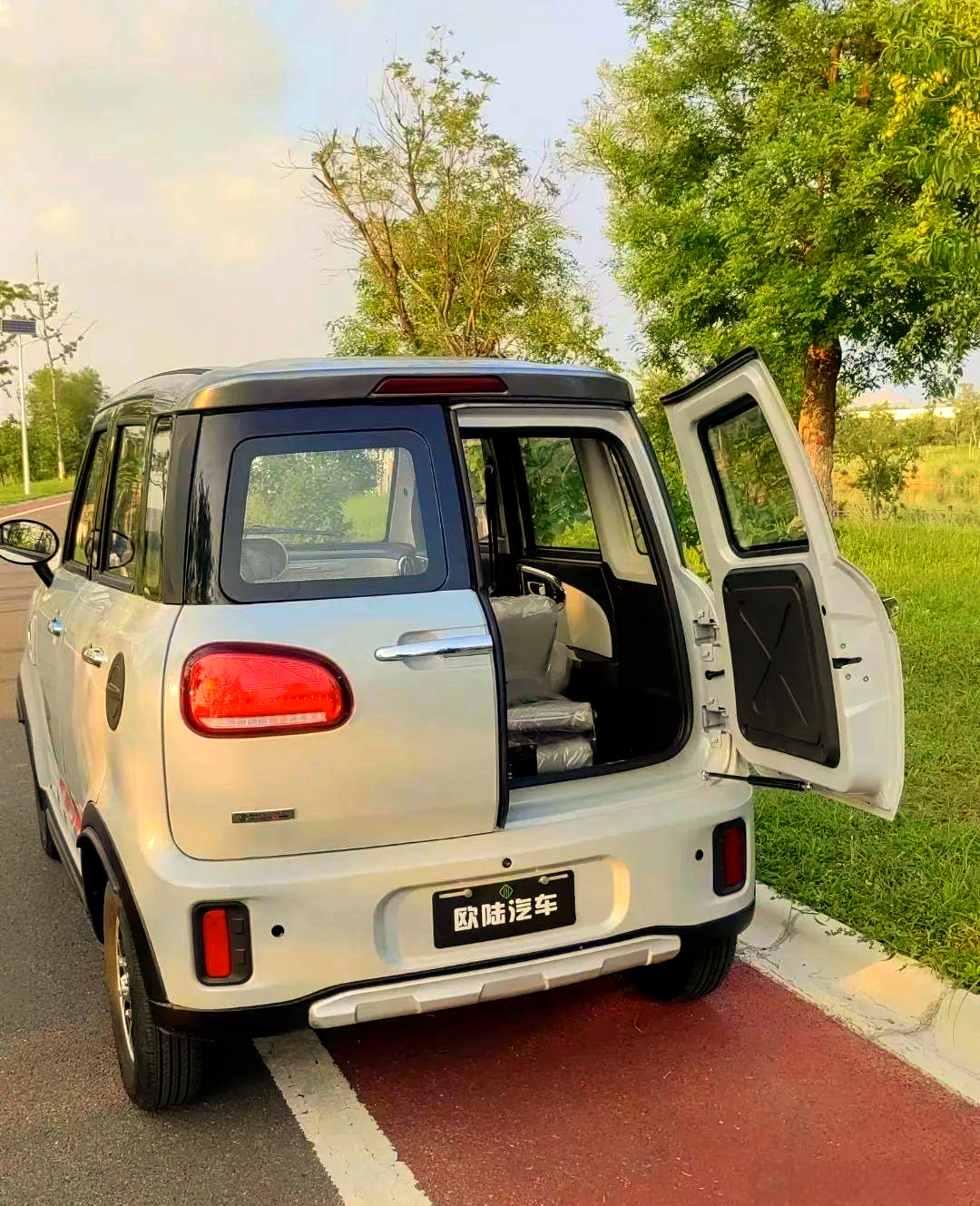 欧陆熊猫mini:低速电动车的新标杆