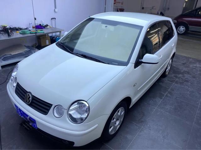 大片!翻新一辆"残损破烂"的04年四眼大众polo,死而复生见奇迹