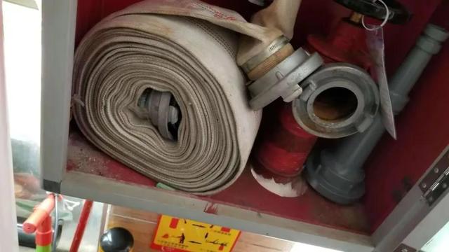 《万紫千红》陈旭然:16岁当主持人,30岁离奇去世轰动一时!