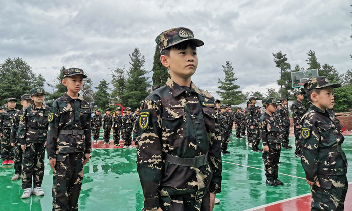 有关中小学生军事拓展训练项目大全有哪些活动?