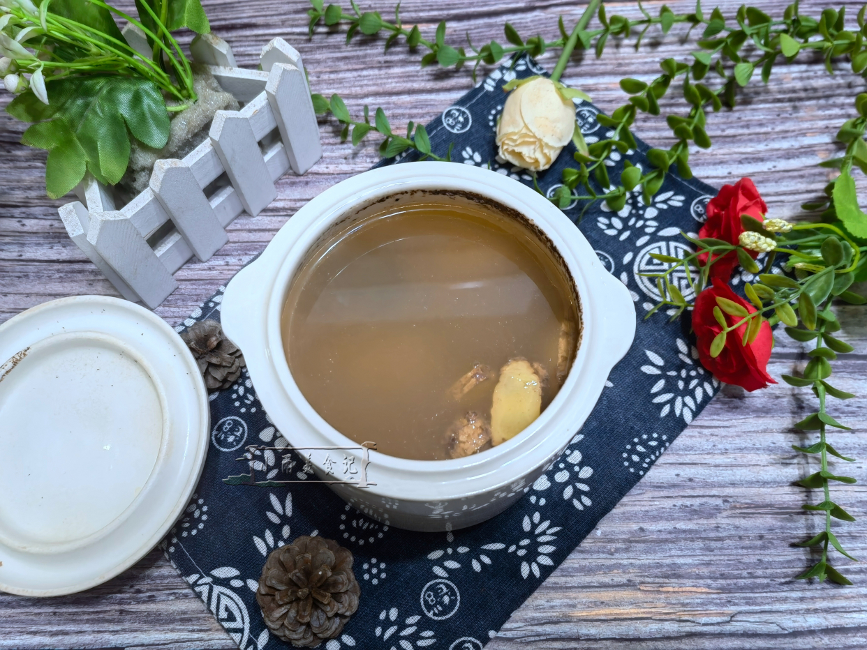 感恩节,回家给老娘炖盅汤,虽然不值钱,但妈妈喝得很满足很开心