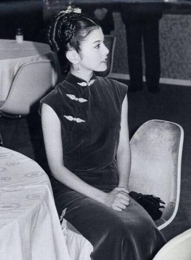 美女明星馆:泽口靖子の美图写真