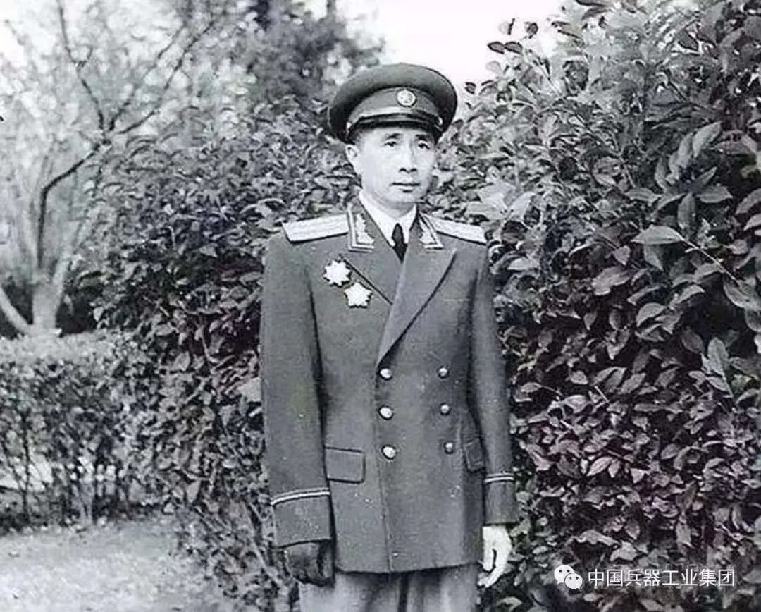 这位独臂总师说:打个平手有什么用啊,非得把它打掉!