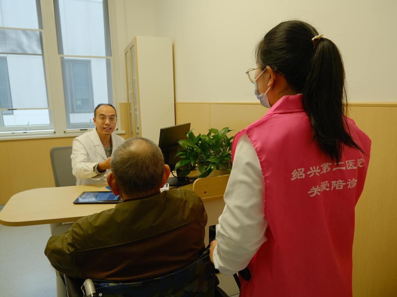 空军总医院、医院陪诊，健康咨询黄牛票贩子号贩子代挂号的简单介绍