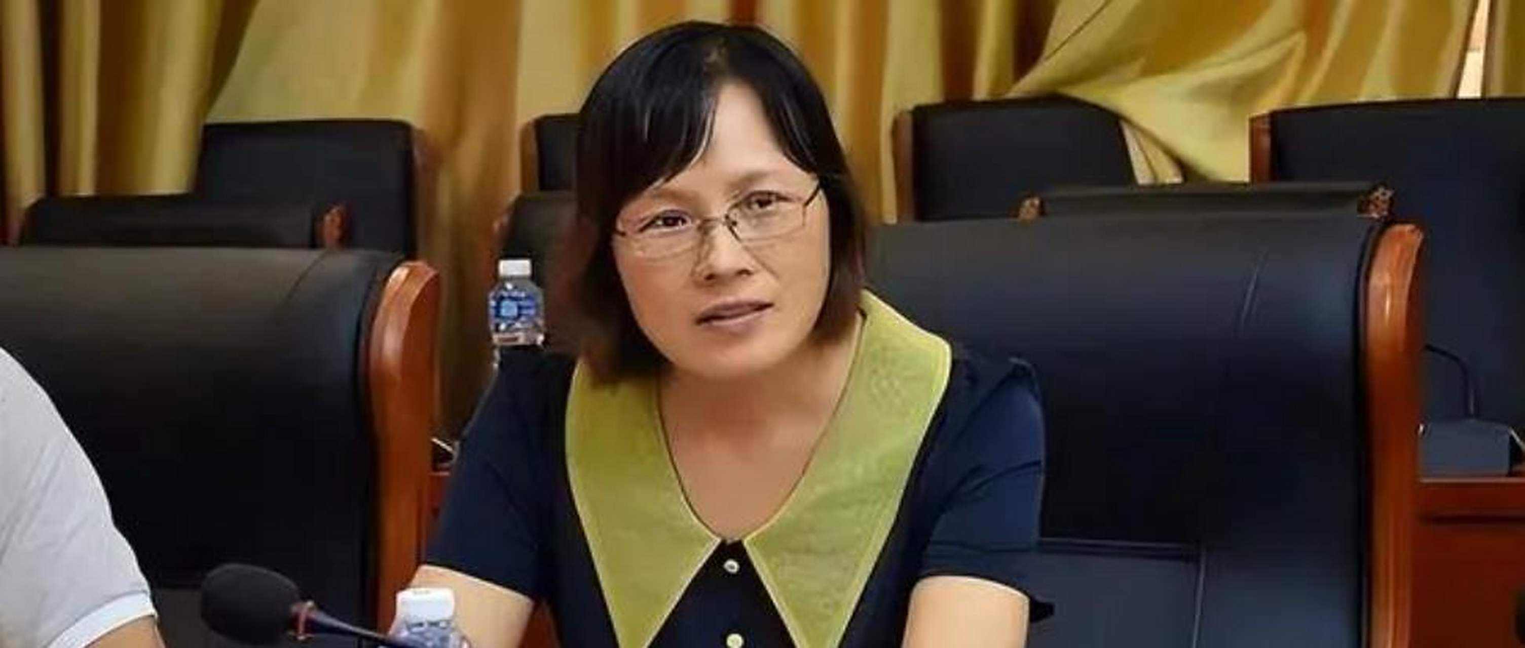 南京女贪官潘玉梅,在家中被搜出26公斤的现金,包养小鲜肉,与180人