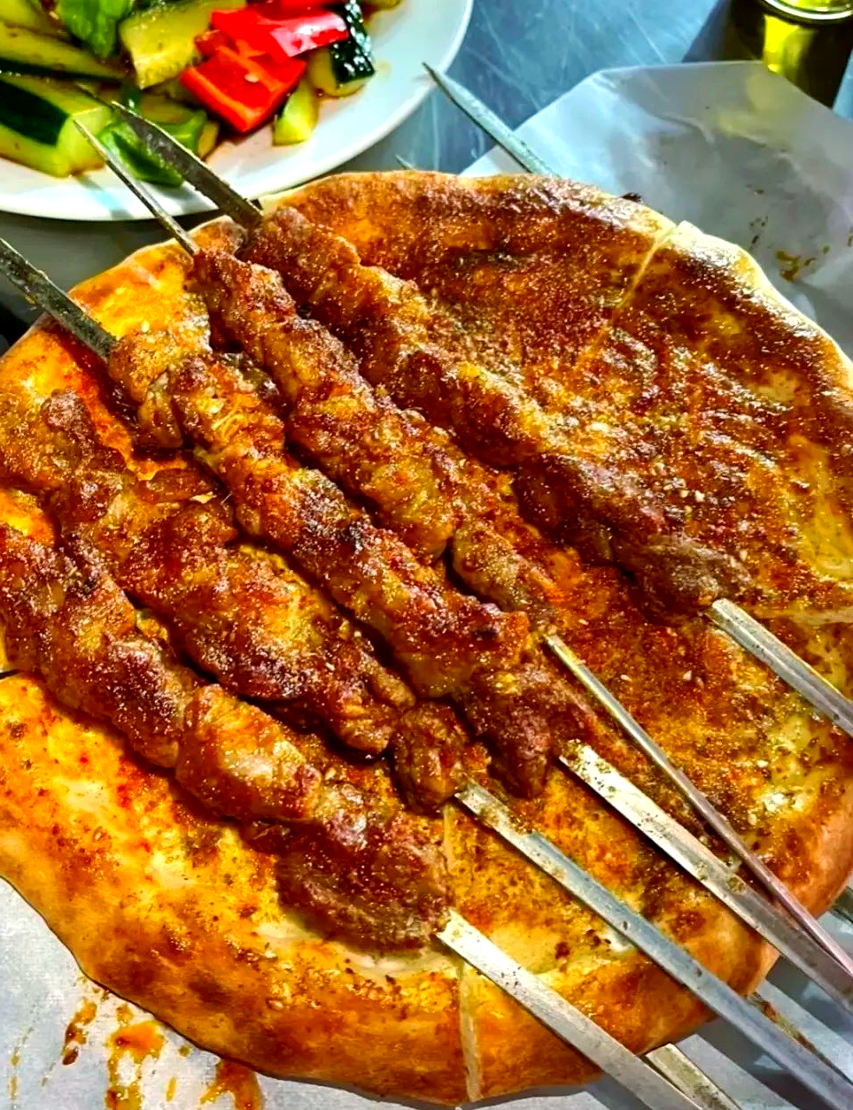 探索新疆小城哈密的多元魅力