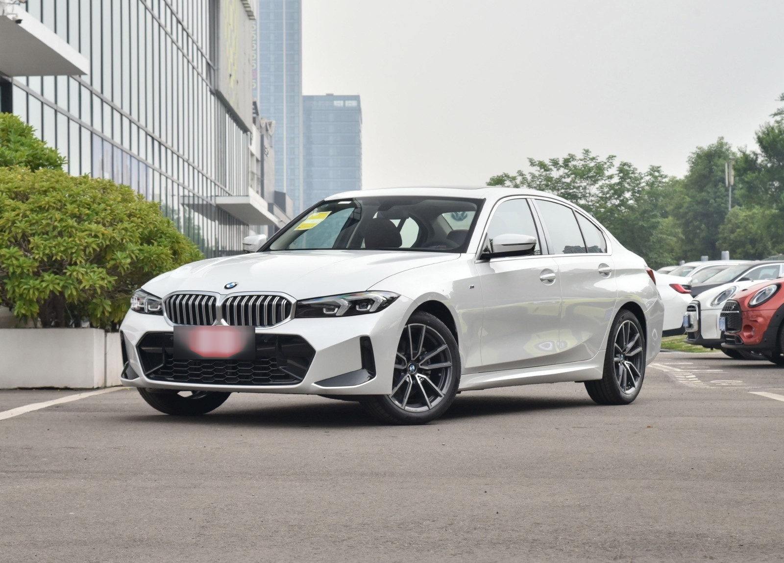 宝马3系长轴和短轴差多少厘米